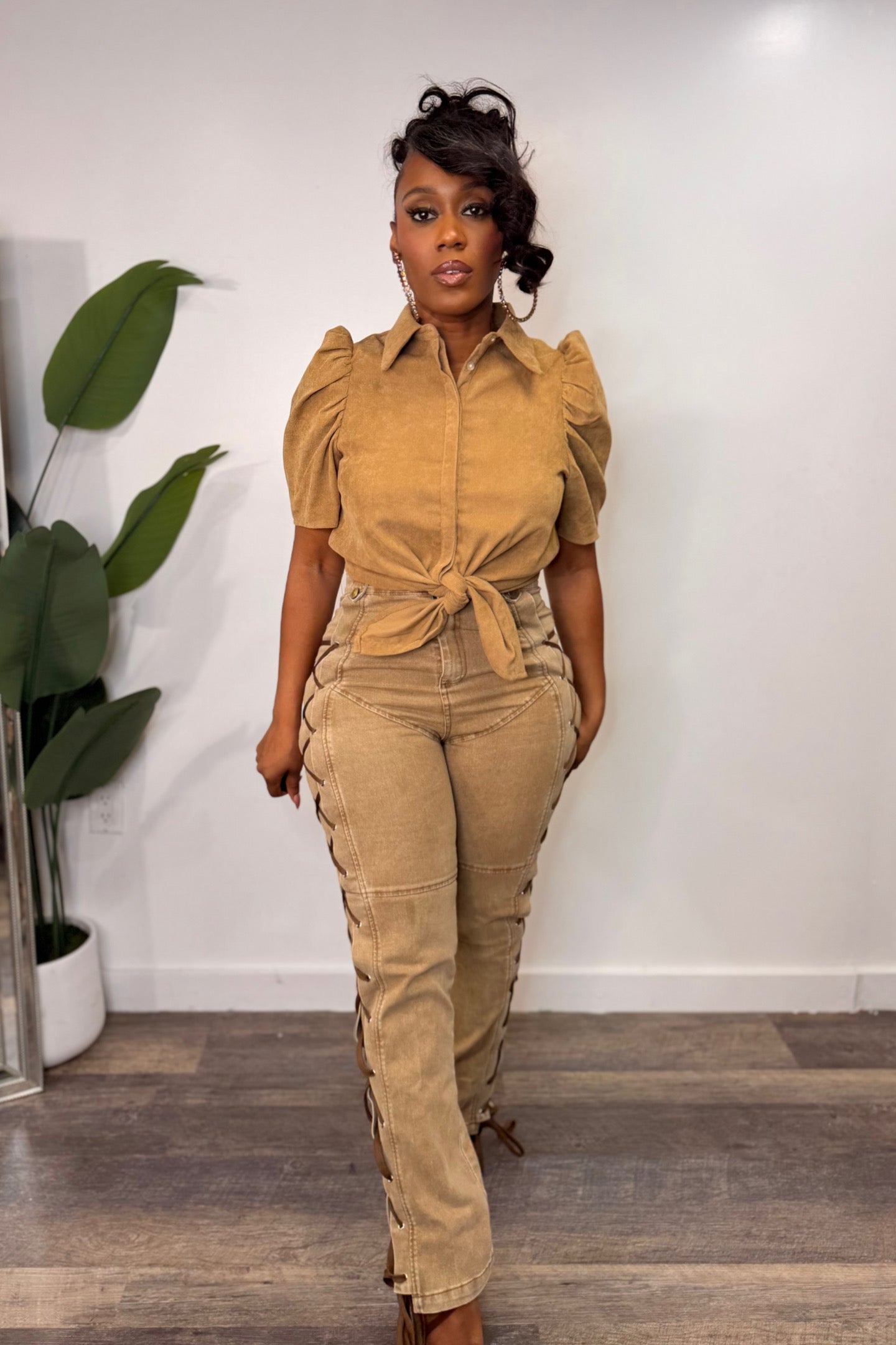 LACE UP HIGH RISE PANTS