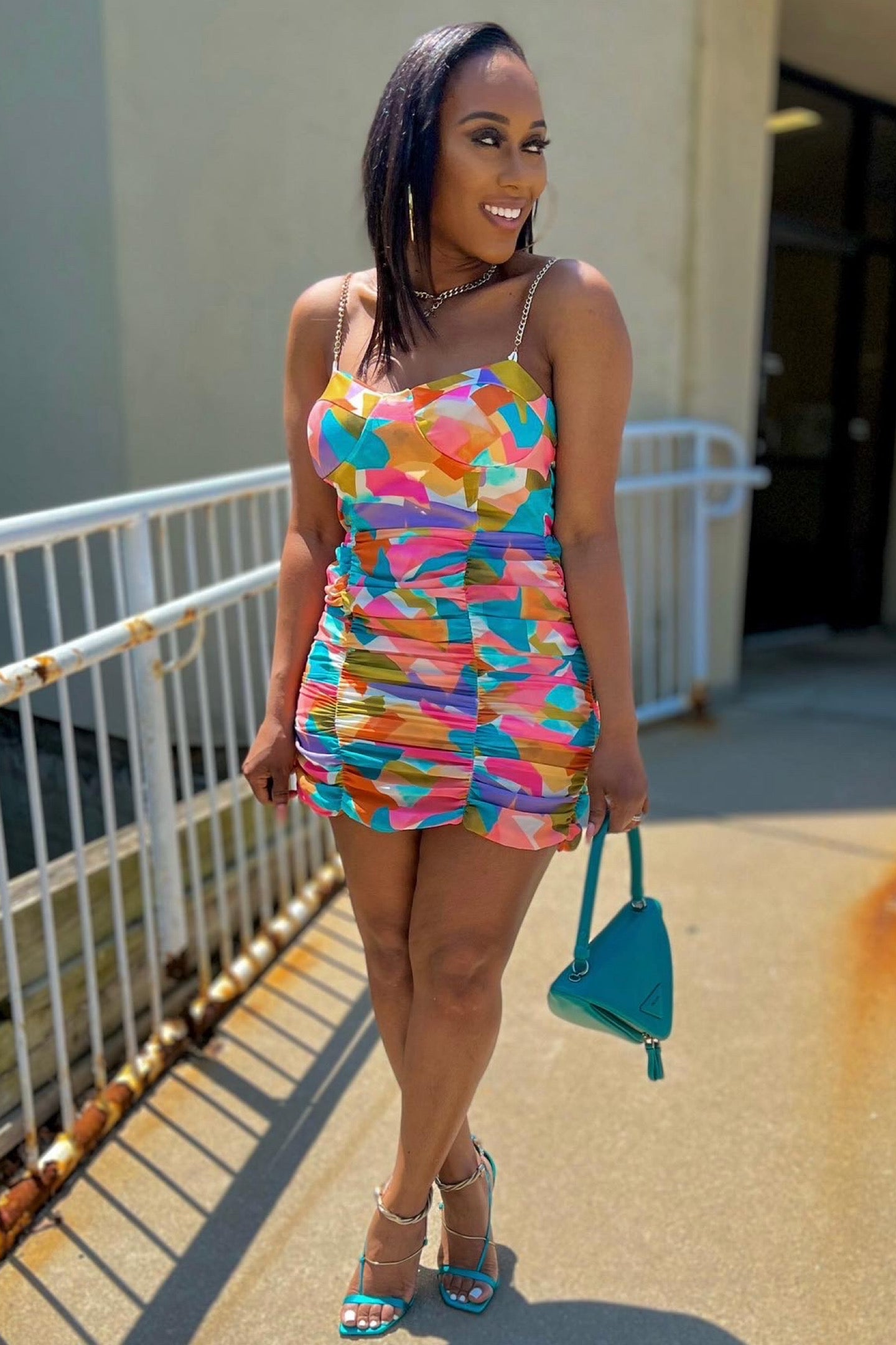 CHAIN STRAP MINI